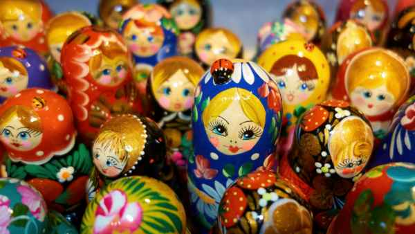 Чем отличаются пословицы от поговорок?